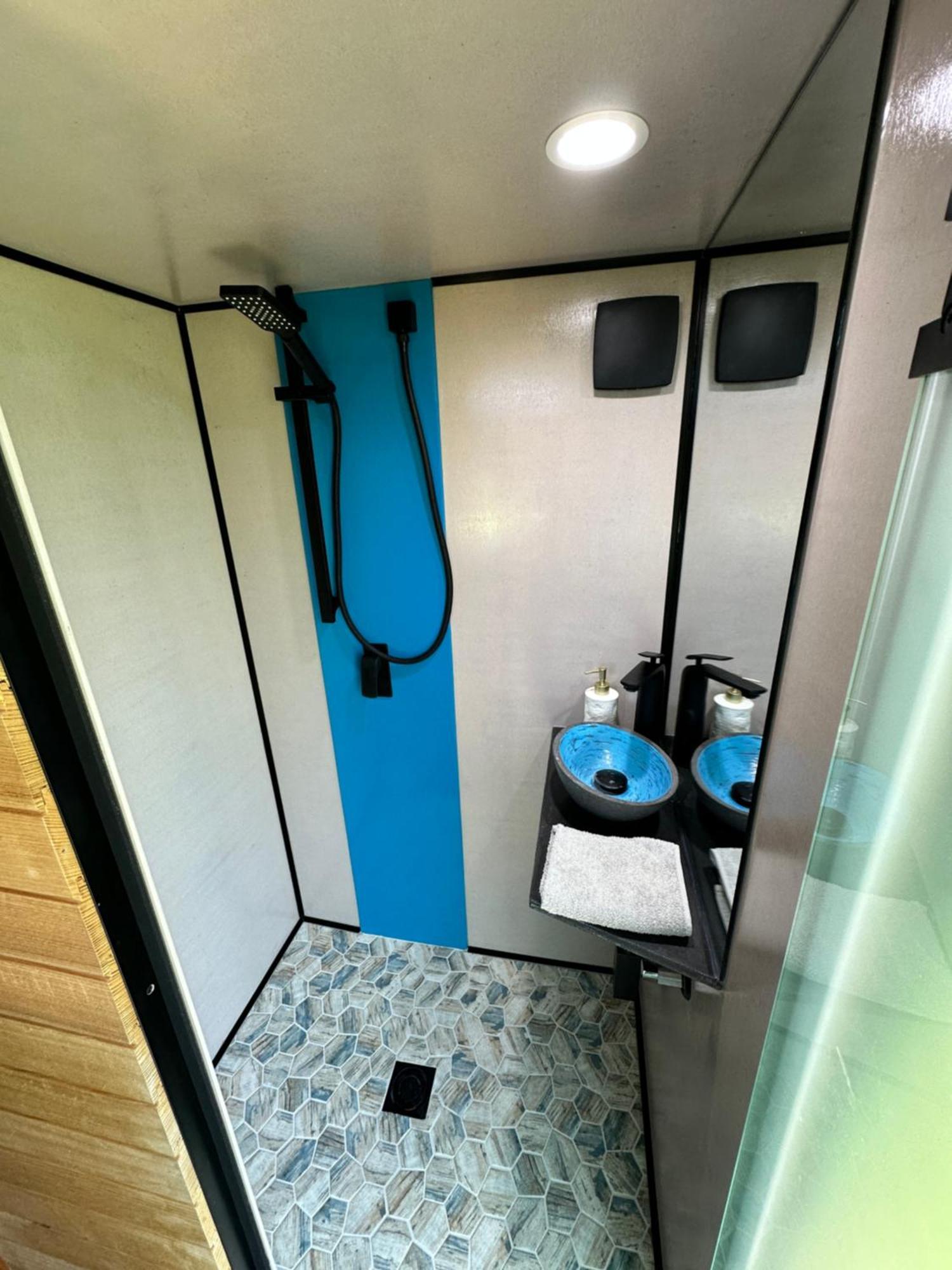 מאלאקוטה Ocean Breeze Tiny House - Ocean And Lake View מראה חיצוני תמונה